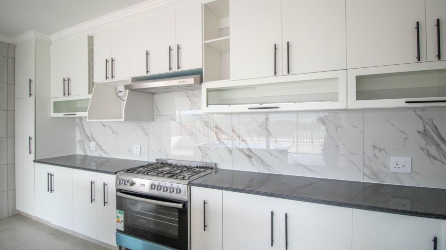 3 Bedroom Property for Sale in Fraaiuitsig Western Cape